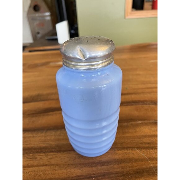 Vintage Jeannette Delphite Blue Ribbed Glass Pepper Shaker - Picture 5 of 13